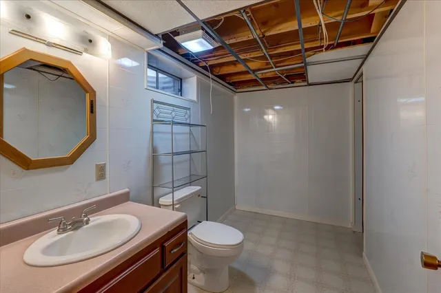 $330,000 | 90 East Countryside Drive, Evansville, WI 53536