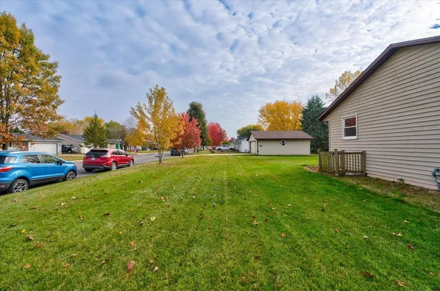 $330,000 | 90 East Countryside Drive, Evansville, WI 53536