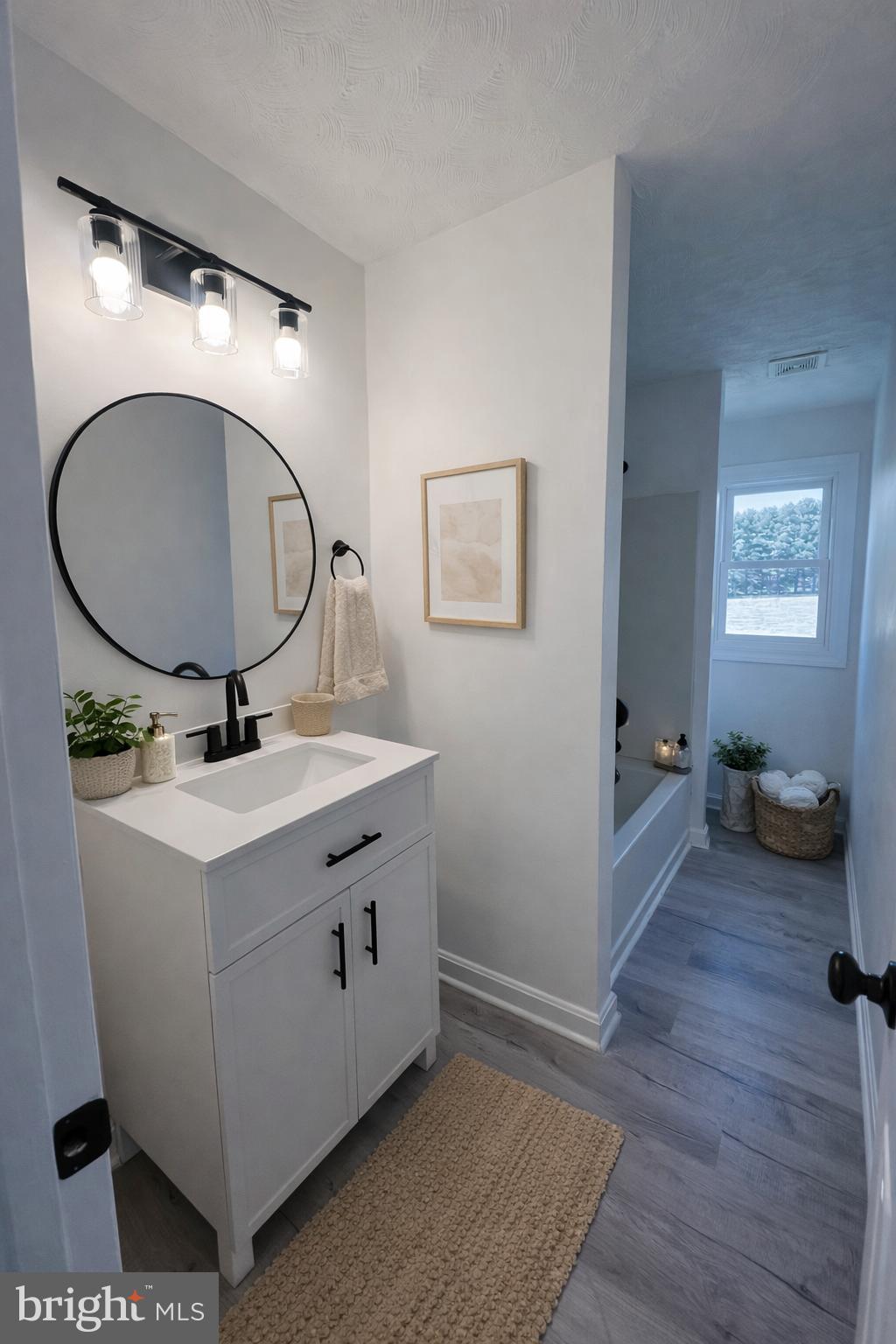 15604 Glen Ella Road Culpeper, VA 22701 - Photo 6 of 22 2nd BATHROOM