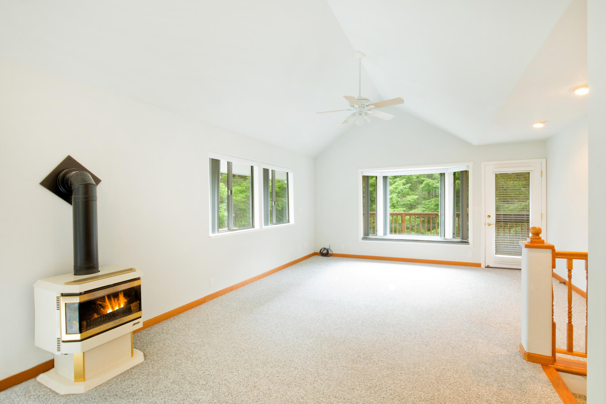 718 Redwood Road Whitethorn, CA 95589 - Photo 4 of 18