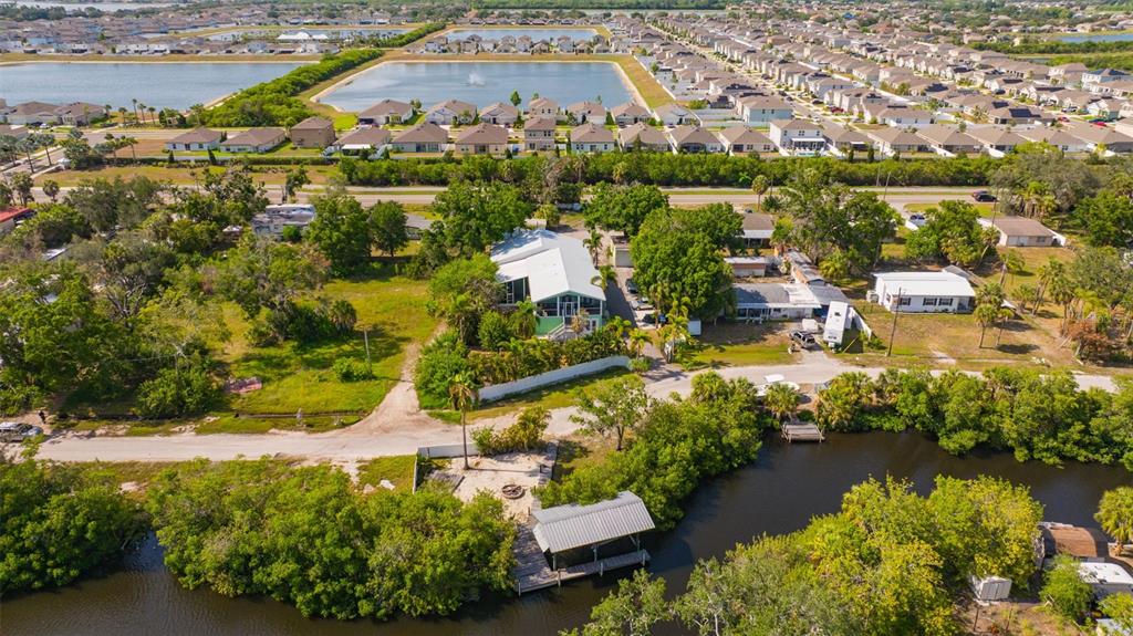 826 West Shell Point Road Ruskin, FL 33570 - Photo 30 of 32
