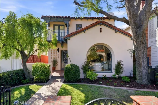 $1,450,000 | 143 Claremont Avenue, Long Beach, CA 90803