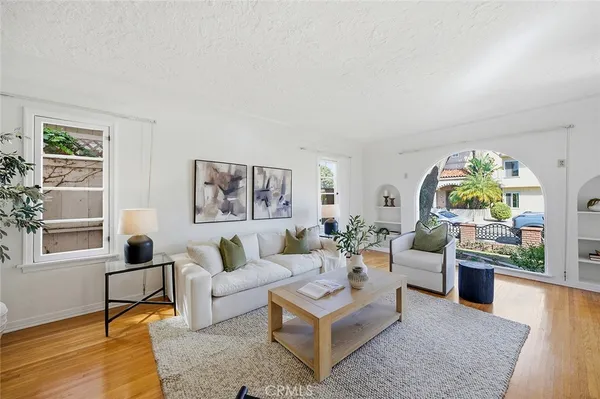 $1,450,000 | 143 Claremont Avenue, Long Beach, CA 90803