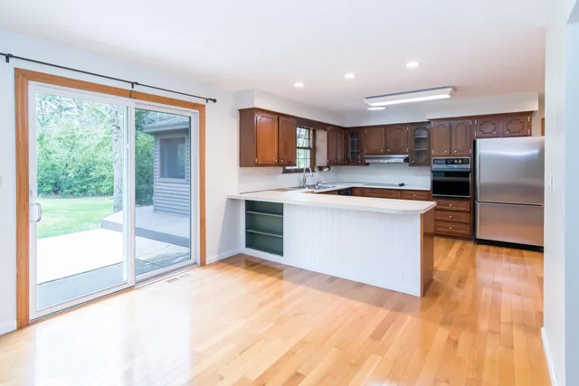 $2,100 | 6868 Crane Road, Ypsilanti, MI 48197