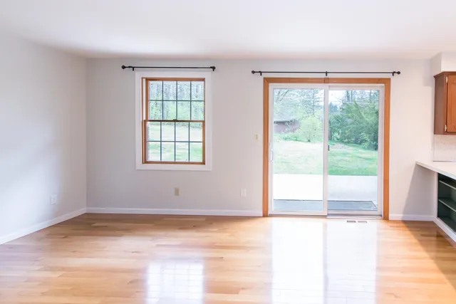 $2,100 | 6868 Crane Road, Ypsilanti, MI 48197