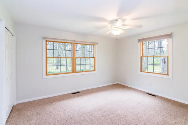 $2,100 | 6868 Crane Road, Ypsilanti, MI 48197