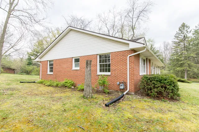 $2,100 | 6868 Crane Road, Ypsilanti, MI 48197