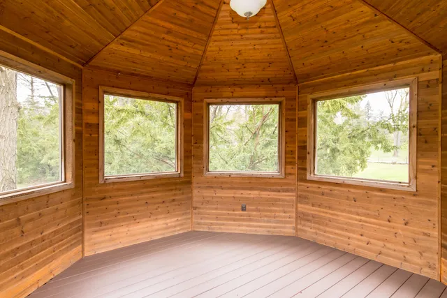 $2,100 | 6868 Crane Road, Ypsilanti, MI 48197