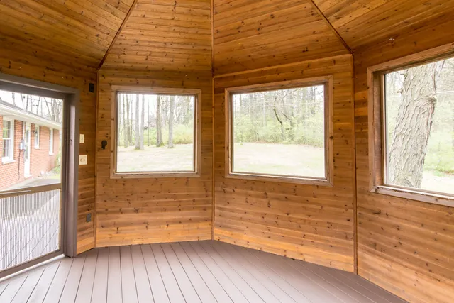 $2,100 | 6868 Crane Road, Ypsilanti, MI 48197