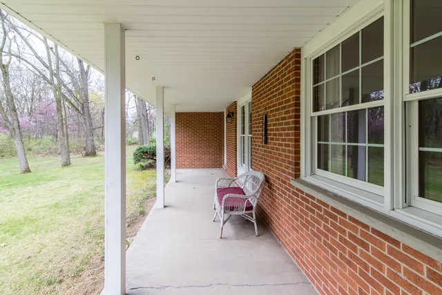 $2,100 | 6868 Crane Road, Ypsilanti, MI 48197