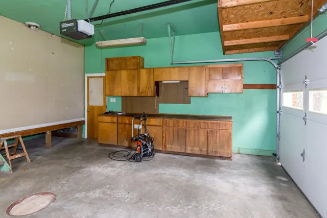 $2,100 | 6868 Crane Road, Ypsilanti, MI 48197