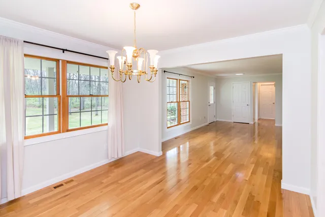 $2,100 | 6868 Crane Road, Ypsilanti, MI 48197