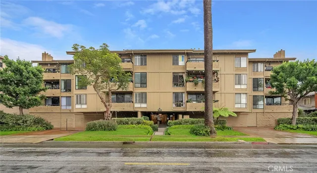 $745,000 | 2538-104 2nd Street, Unit 104, Long Beach, CA 90803