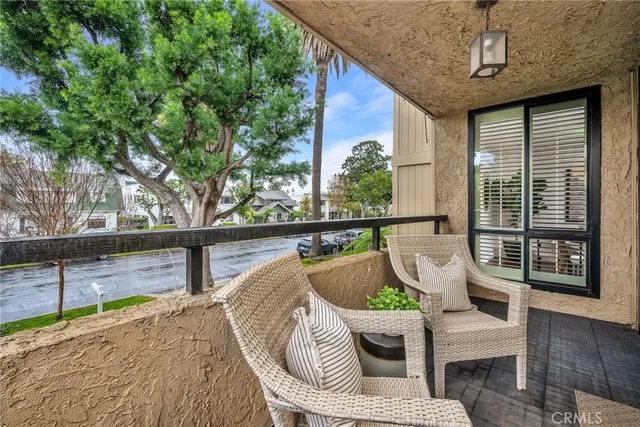 $745,000 | 2538-104 2nd Street, Unit 104, Long Beach, CA 90803