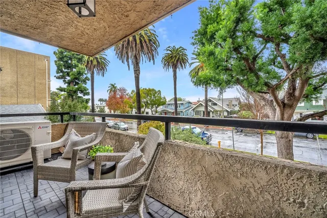 $745,000 | 2538-104 2nd Street, Unit 104, Long Beach, CA 90803