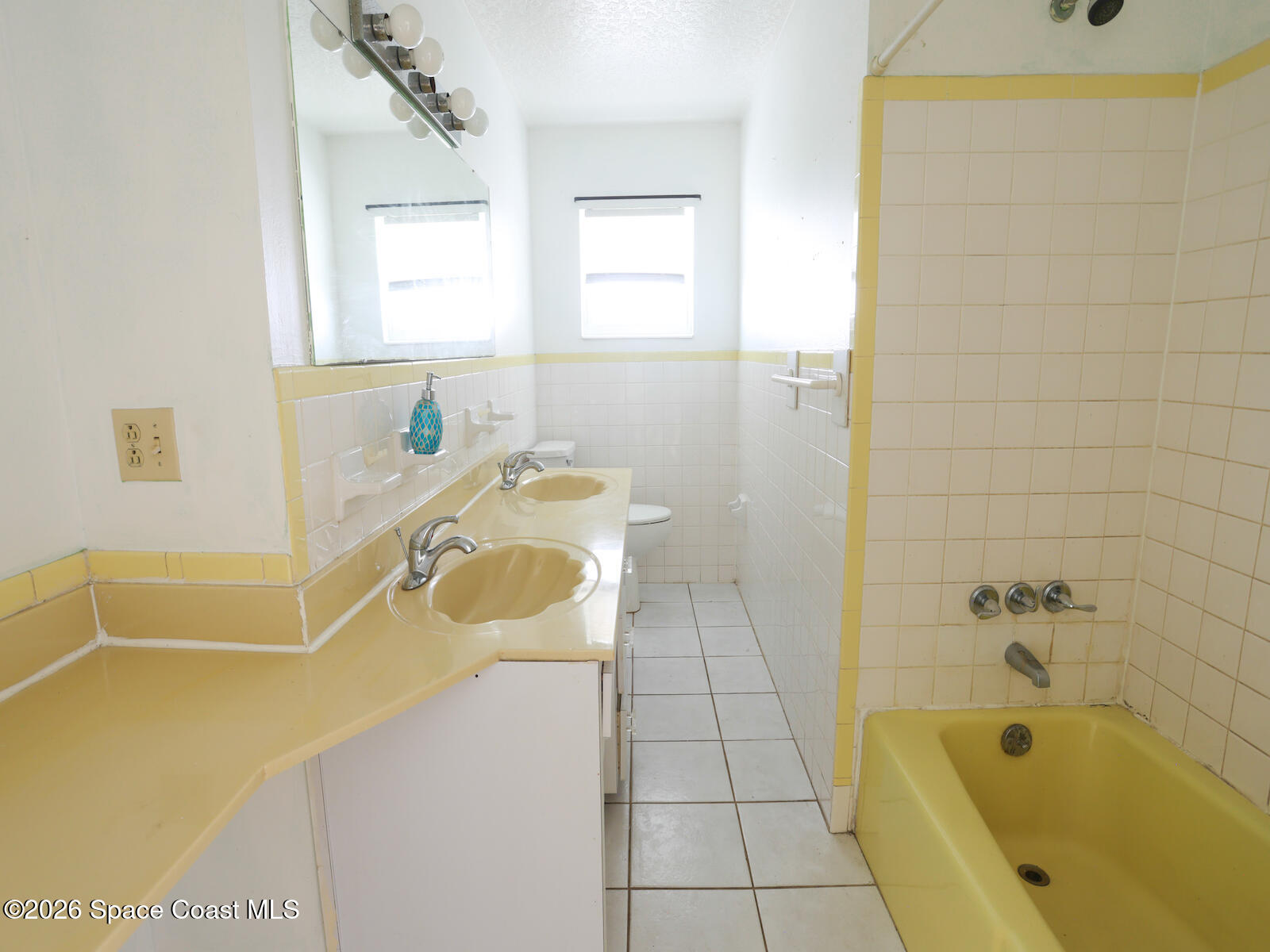 2375 Ricky Road Melbourne, FL 32935 - Photo 15 of 41 a bathroom with a sink and a bathtub