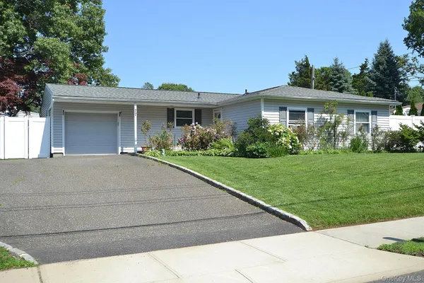 $549,999 | 77 South Bicycle Path, Selden, NY 11784