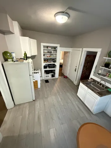 $950 | 801 East Center Street, Unit 1, Milwaukee, WI 53212