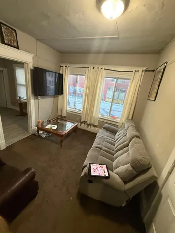 $950 | 801 East Center Street, Unit 1, Milwaukee, WI 53212