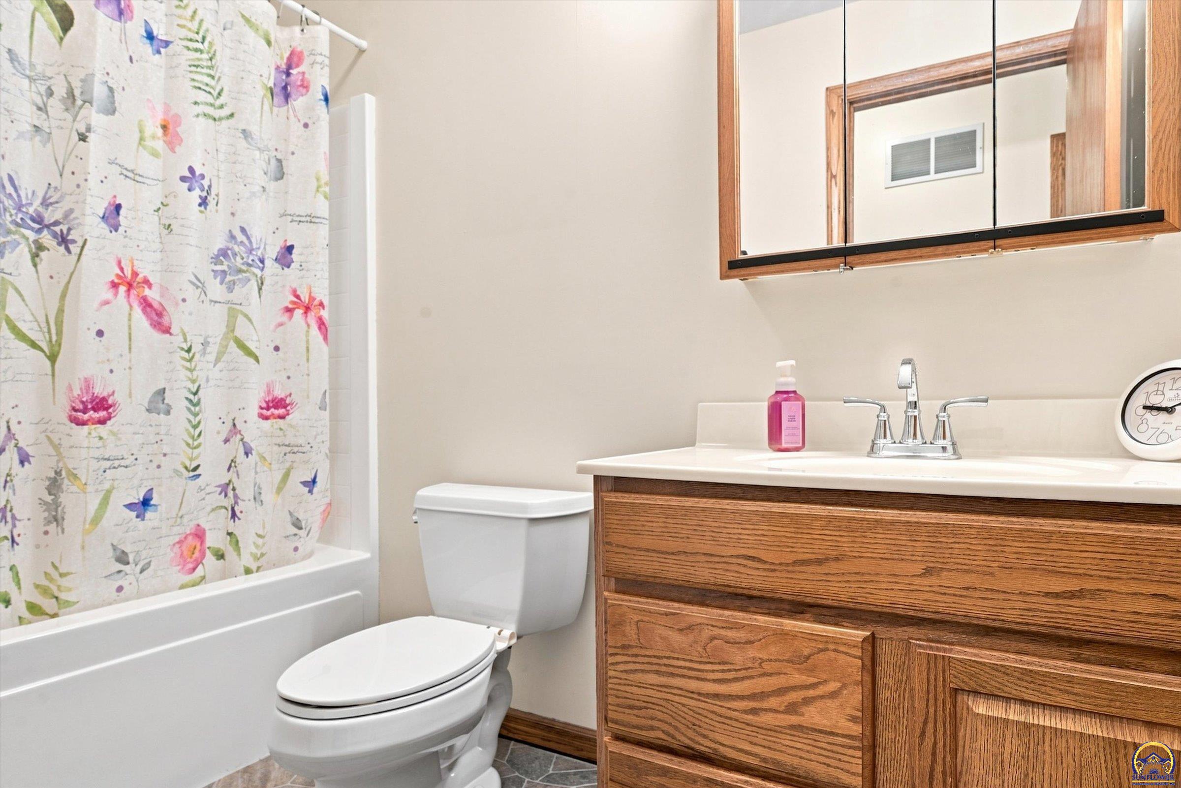 4014 Northwest Hoch Road Silver Lake, KS 66539 - Photo 18 of 31 Gallery Image 18