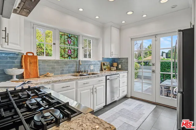 $1,699,000 | 5009 Willowcrest Avenue, North Hollywood, CA 91601