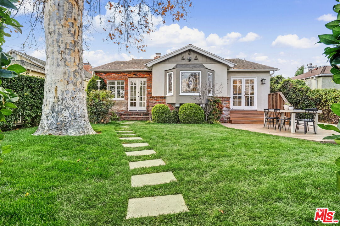 5009 Willowcrest Avenue North Hollywood, CA 91601 - Photo 2 of 61