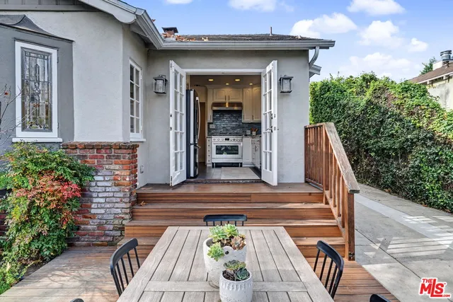 $1,699,000 | 5009 Willowcrest Avenue, North Hollywood, CA 91601
