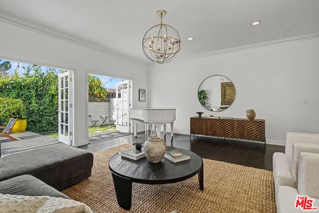 $1,699,000 | 5009 Willowcrest Avenue, North Hollywood, CA 91601