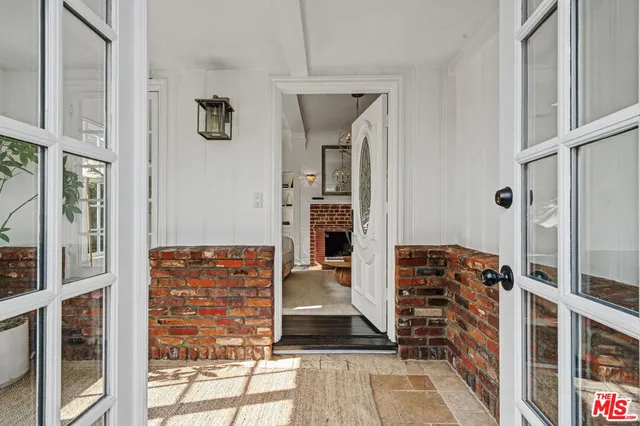 $1,699,000 | 5009 Willowcrest Avenue, North Hollywood, CA 91601