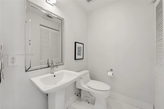 $699,000 | 3470 East Coast Avenue, Unit H1514, Miami, FL 33137