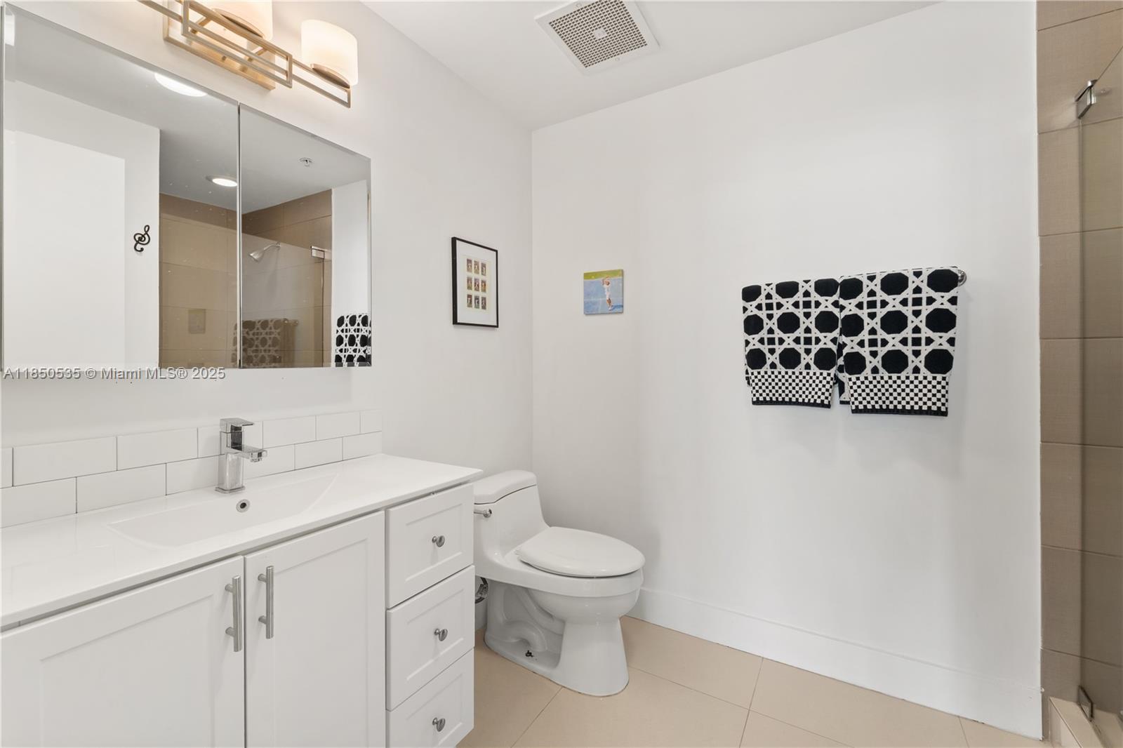 3470 East Coast Avenue, Unit H1514 Miami, FL 33137 - Photo 5 of 35