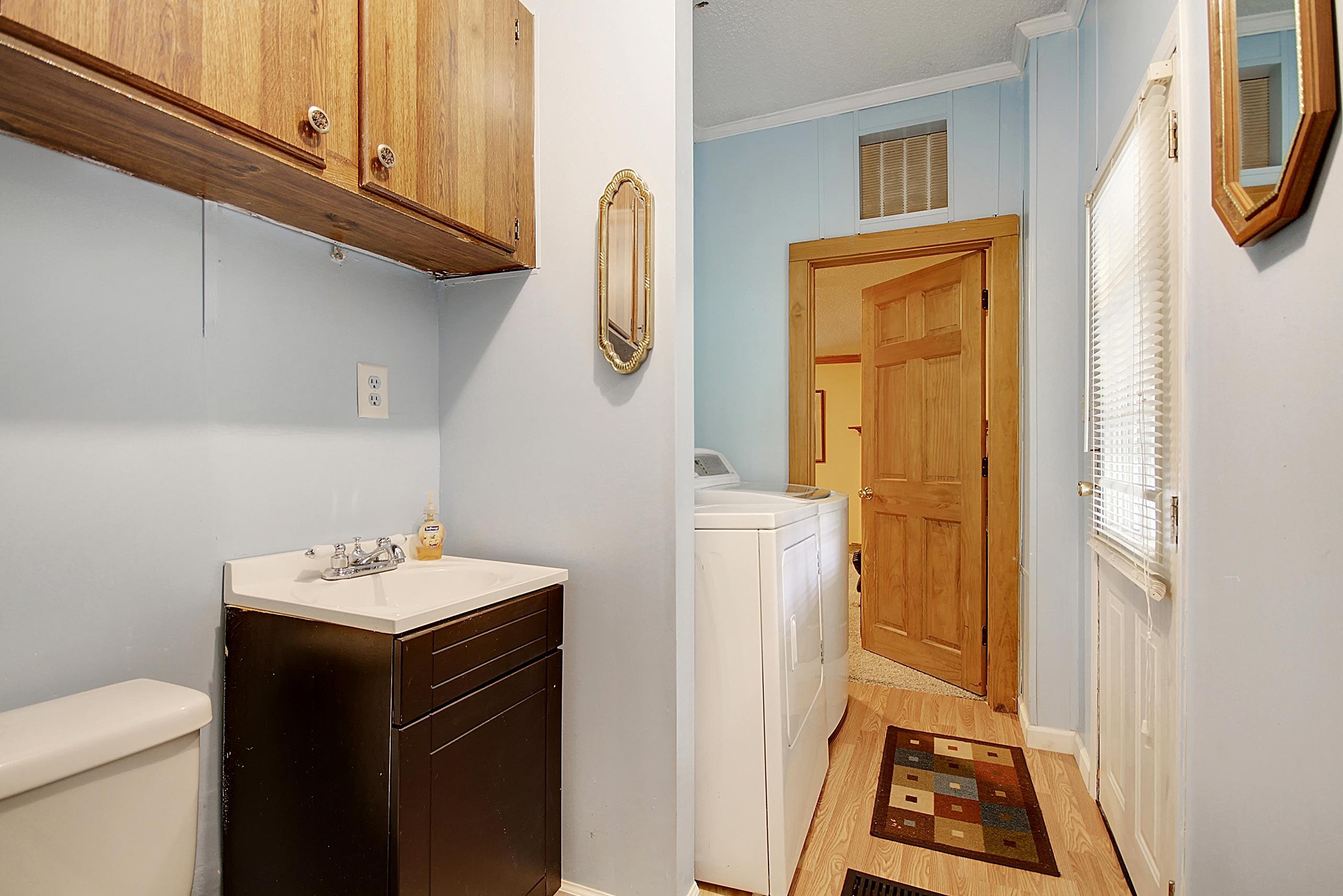 1386 State Rd S-8-449 Summerville, SC 29486 - Photo 27 of 32 Laundry_HalfBath