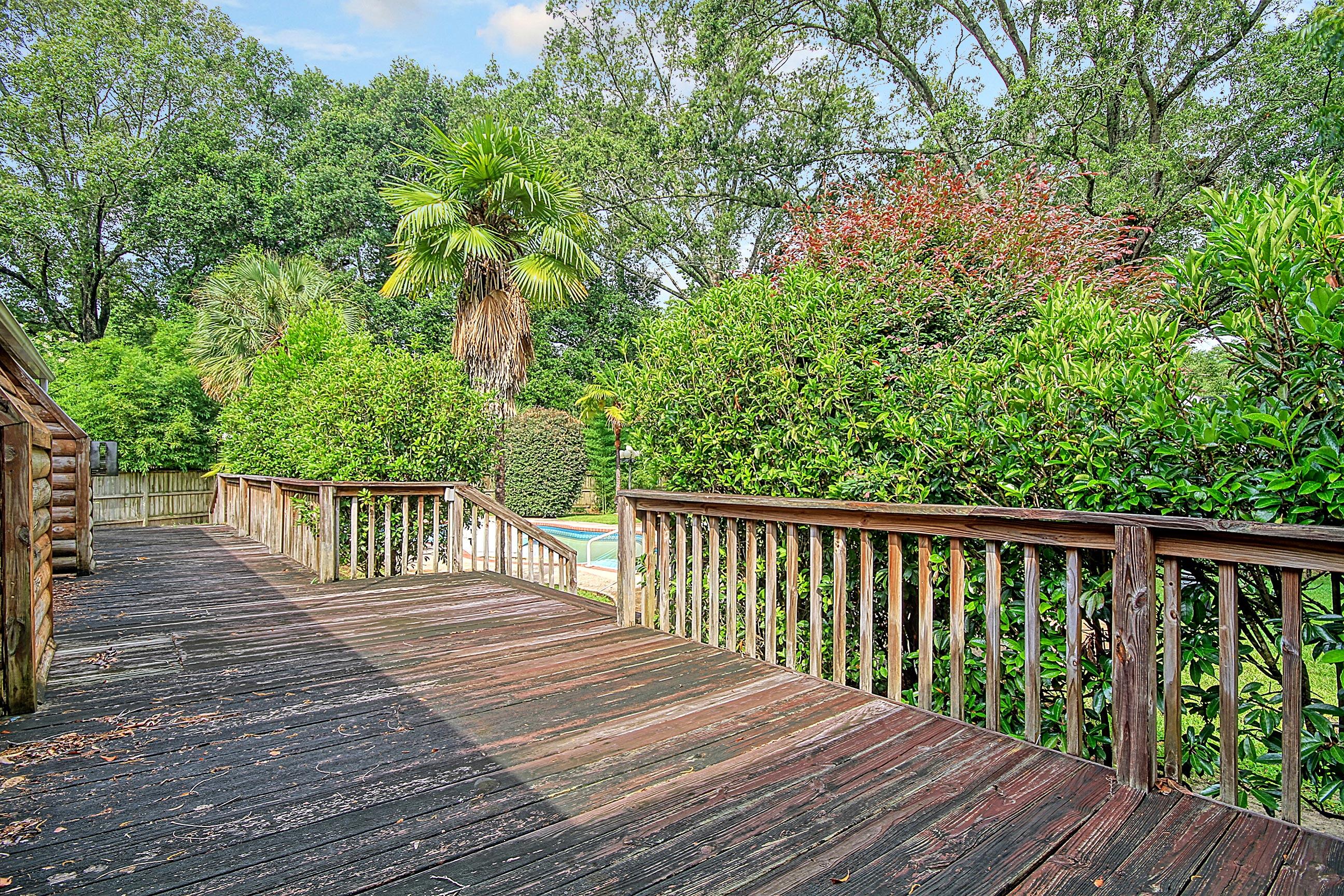 1386 State Rd S-8-449 Summerville, SC 29486 - Photo 28 of 32 Backyard_Deck