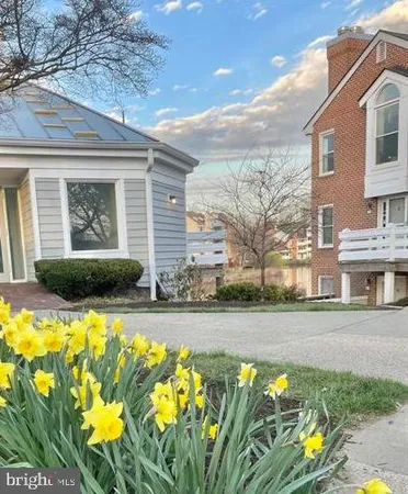 $2,000 | 7604 A Lakeside Village Drive, Falls Church, VA 22042