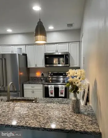 $2,000 | 7604 A Lakeside Village Drive, Falls Church, VA 22042