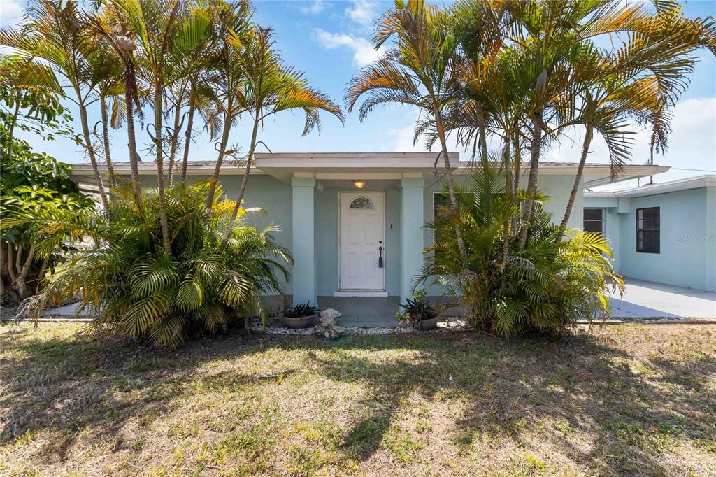 545 Azure Road Venice, FL 34293 - Photo 1 of 1