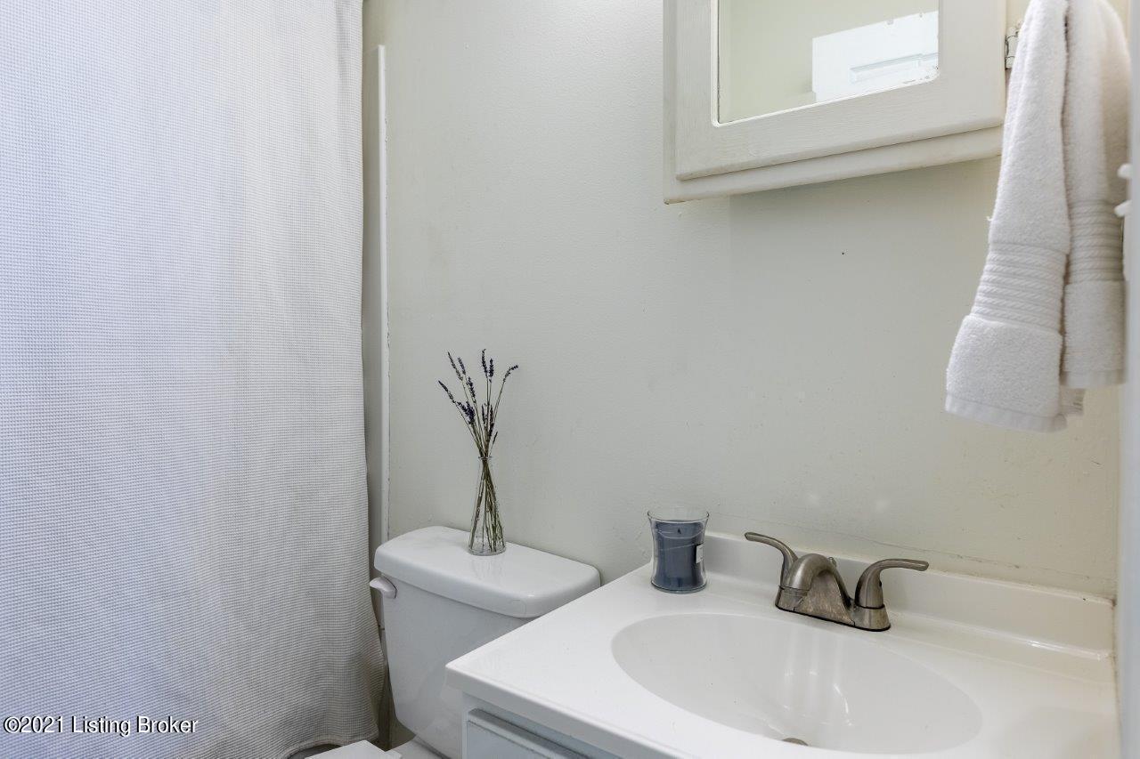 3056 University Road Louisville, KY 40206 - Photo 11 of 16 11