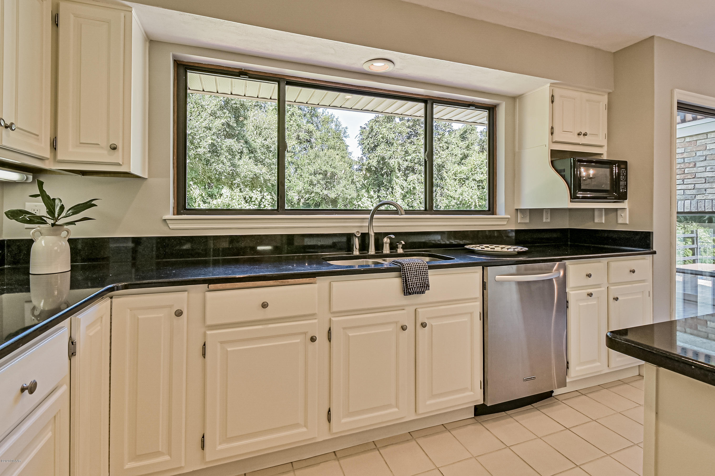 656 Needlerush Road Port Orange, FL 32127 - Photo 22 of 83 Granite Counters
