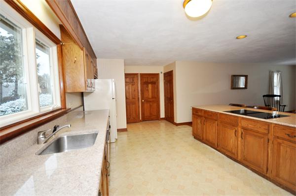 178 Silver Hill Road Concord, MA 01742 - Photo 3 of 21 Gallery Image 3