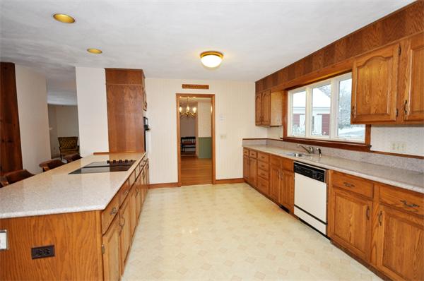 178 Silver Hill Road Concord, MA 01742 - Photo 7 of 21 Gallery Image 7