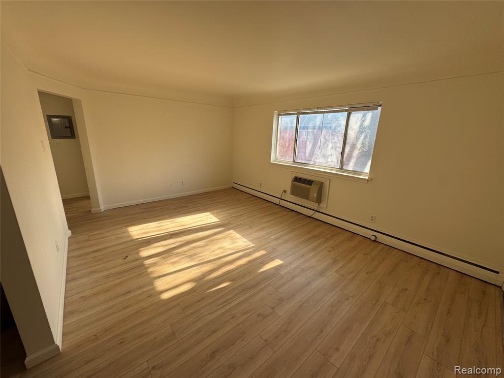 629 West Maple Road, Unit 6 Clawson, MI 48017 - Photo 4 of 13