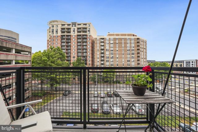 $251,500 | 1320 Fenwick Lane, Unit 406, Silver Spring, MD 20910