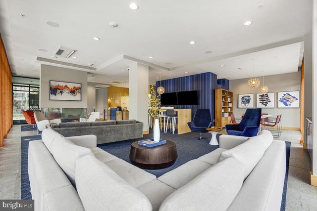 $251,500 | 1320 Fenwick Lane, Unit 406, Silver Spring, MD 20910