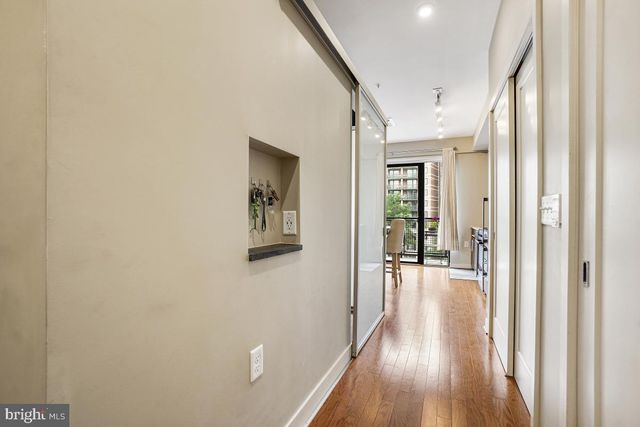 $251,500 | 1320 Fenwick Lane, Unit 406, Silver Spring, MD 20910