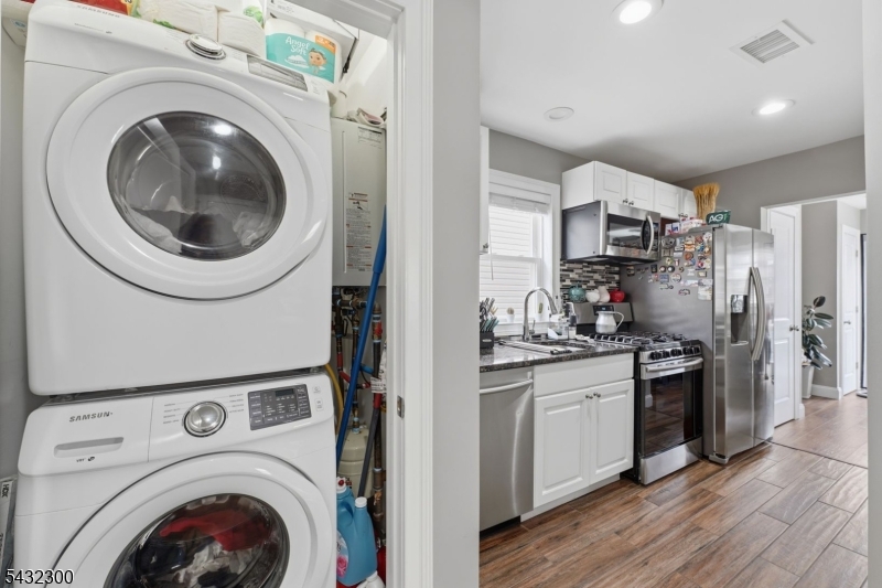 32 Willard Street Garfield, NJ 07026 - Photo 13 of 31