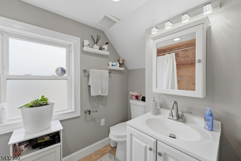 32 Willard Street Garfield, NJ 07026 - Photo 21 of 31