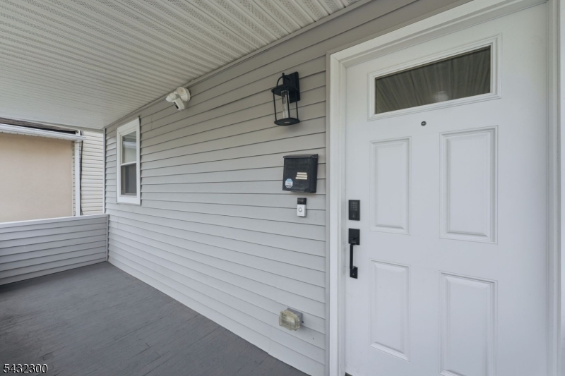 32 Willard Street Garfield, NJ 07026 - Photo 4 of 31