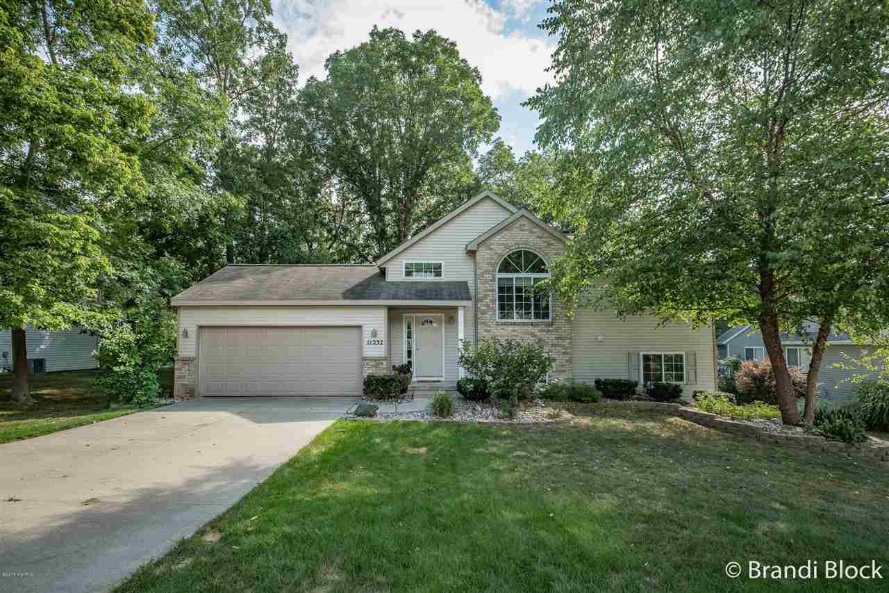 11232 Barnsley Road Lowell, MI 49331 - Photo 2 of 30 Gallery Image 2