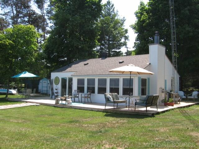 3932 Lakeshore Road Deckerville, MI 48427 - Photo 3 of 33
