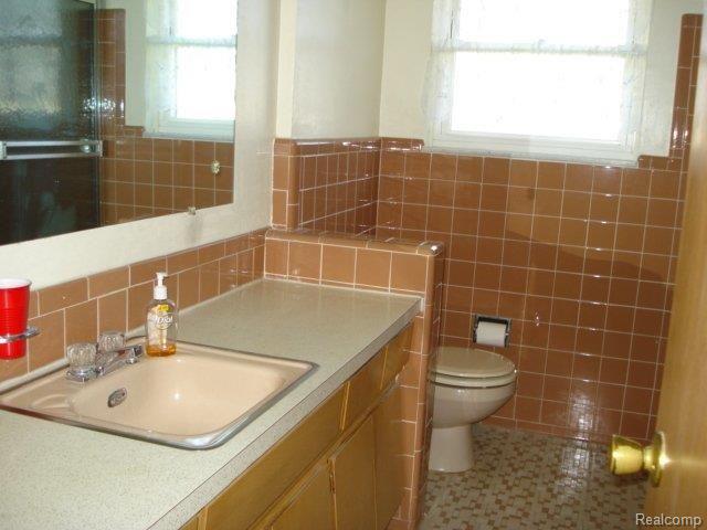 11213 Racine Road Warren, MI 48093 - Photo 6 of 7 DSC02490